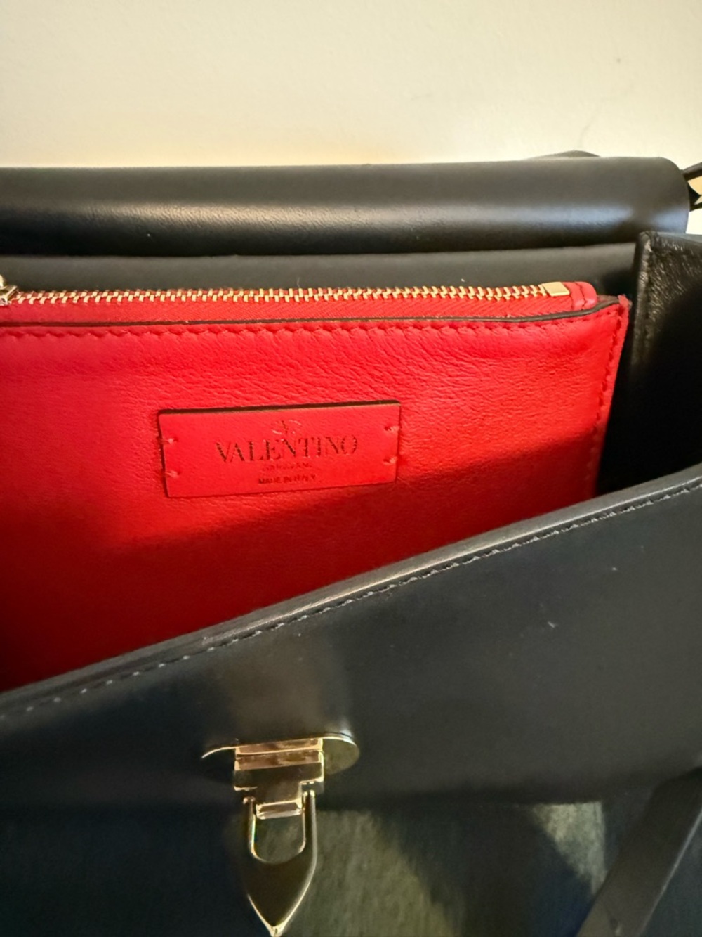 Vintage Valentino Garavani Rockstud Black Leather Saddlebag - Picture 5 of 14